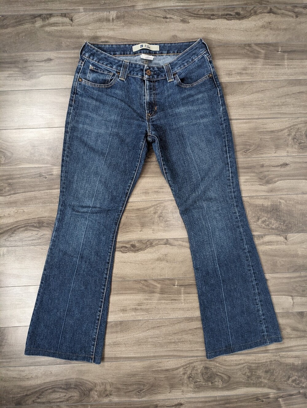 Gap Women's Curvy Flare Jeans Size 8 Low Rise